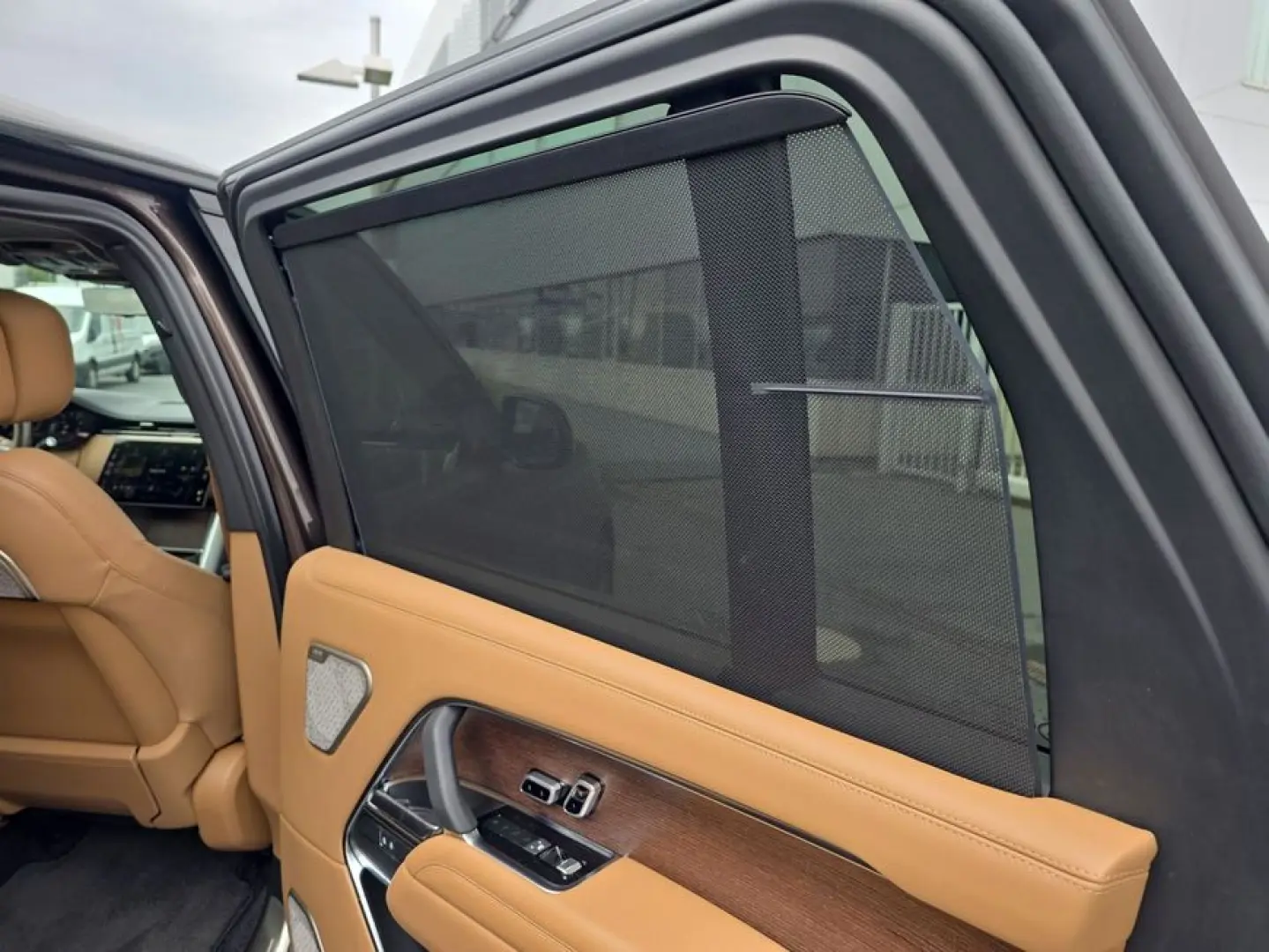 Range Rover P460e Hybrid LWB 5-Sitzer Autobiogra