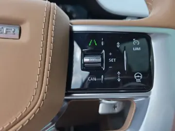Range Rover P460e Hybrid LWB 5-Sitzer Autobiogra