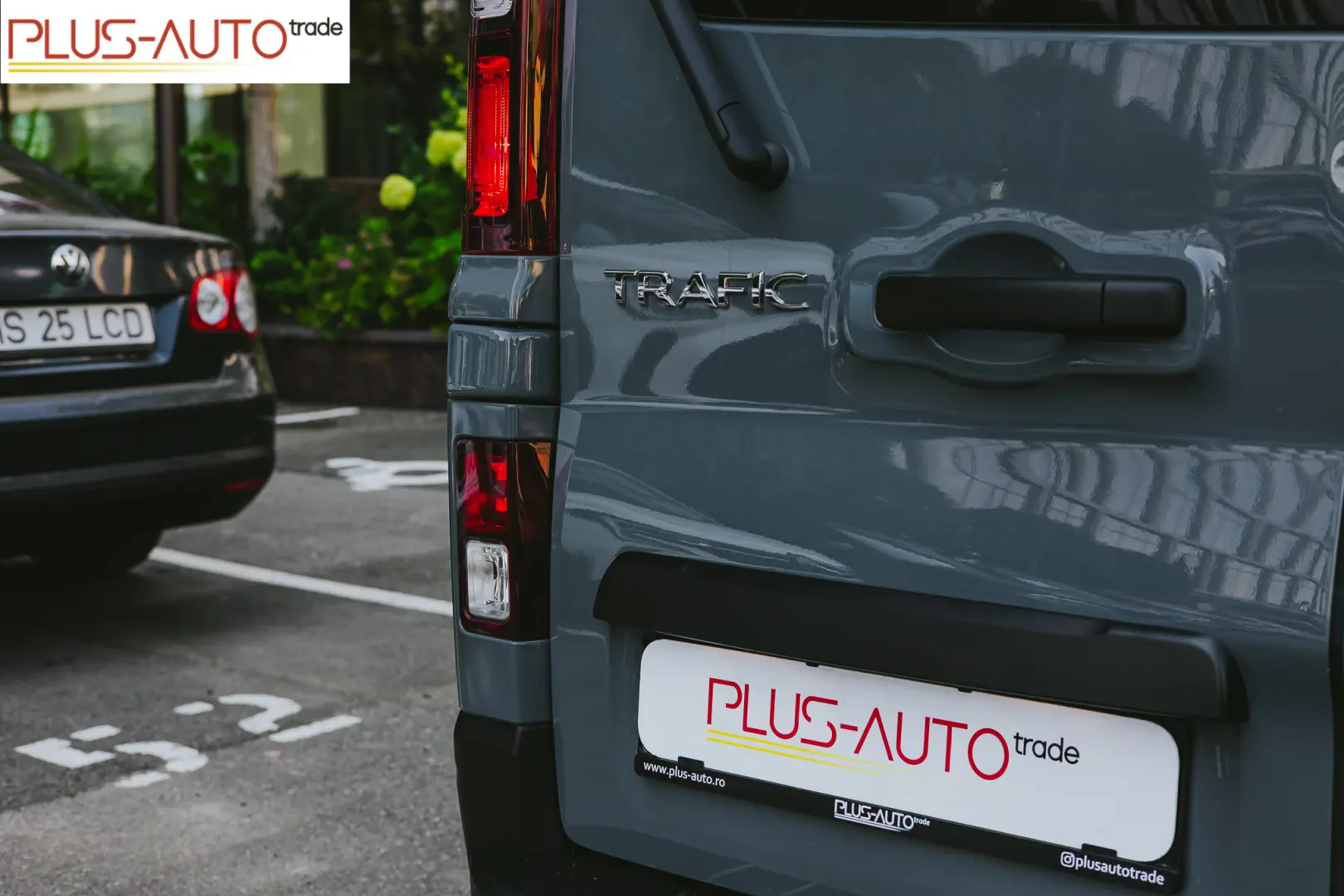 Renault Trafic Combi L2H1 -9 locuri - 150 CP - Manuală