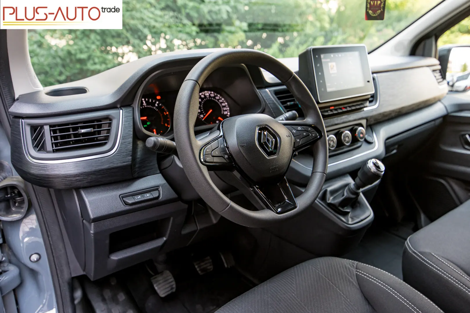 Renault Trafic Combi L2H1 -9 locuri - 150 CP - Manuală