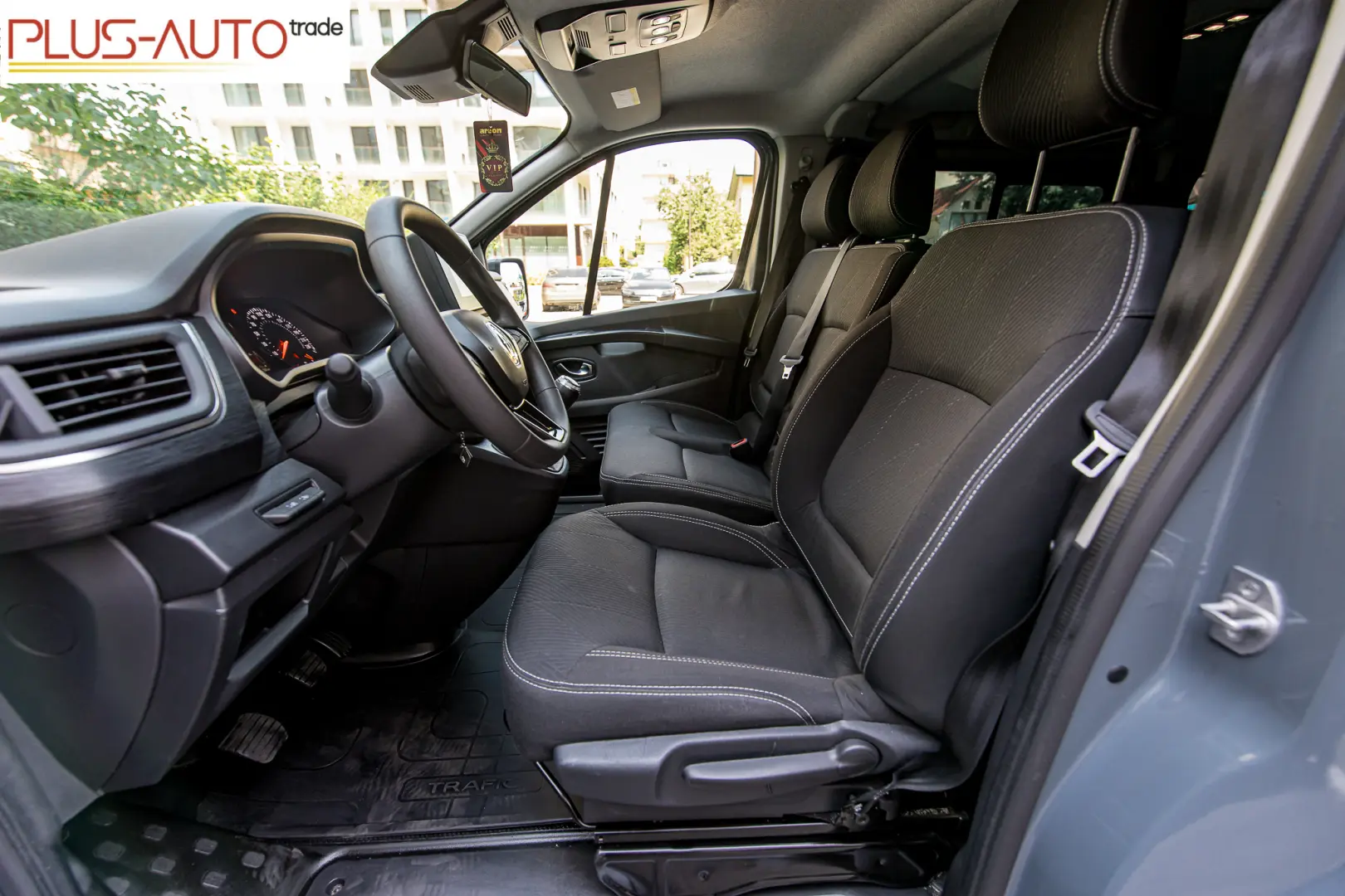 Renault Trafic Combi L2H1 -9 locuri - 150 CP - Manuală