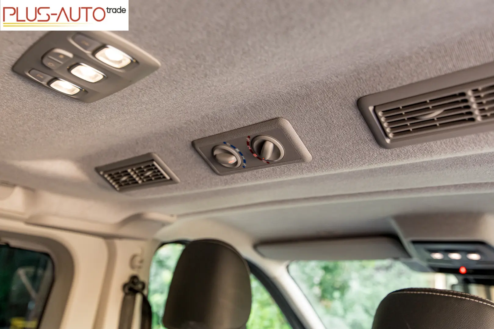 Renault Trafic Combi L2H1 -9 locuri - 150 CP - Manuală