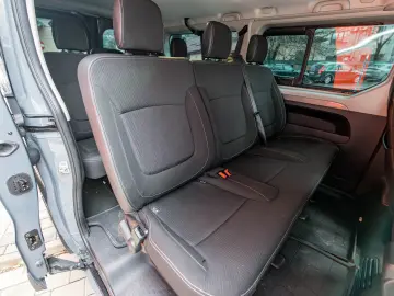 Renault Trafic Combi L2H1 -9 locuri - 150 CP - Manuală