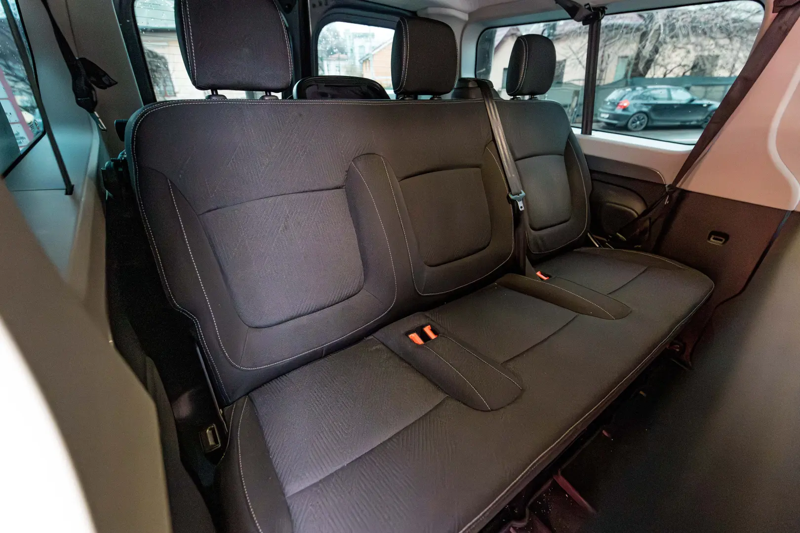 Renault Trafic Combi L2H1 -9 locuri - 150 CP - Manuală