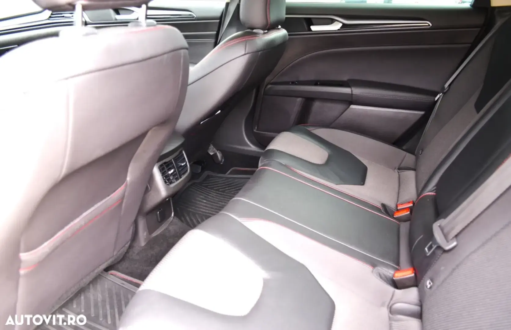 Ford Mondeo 2.0 TDCi Powershift ST Line High