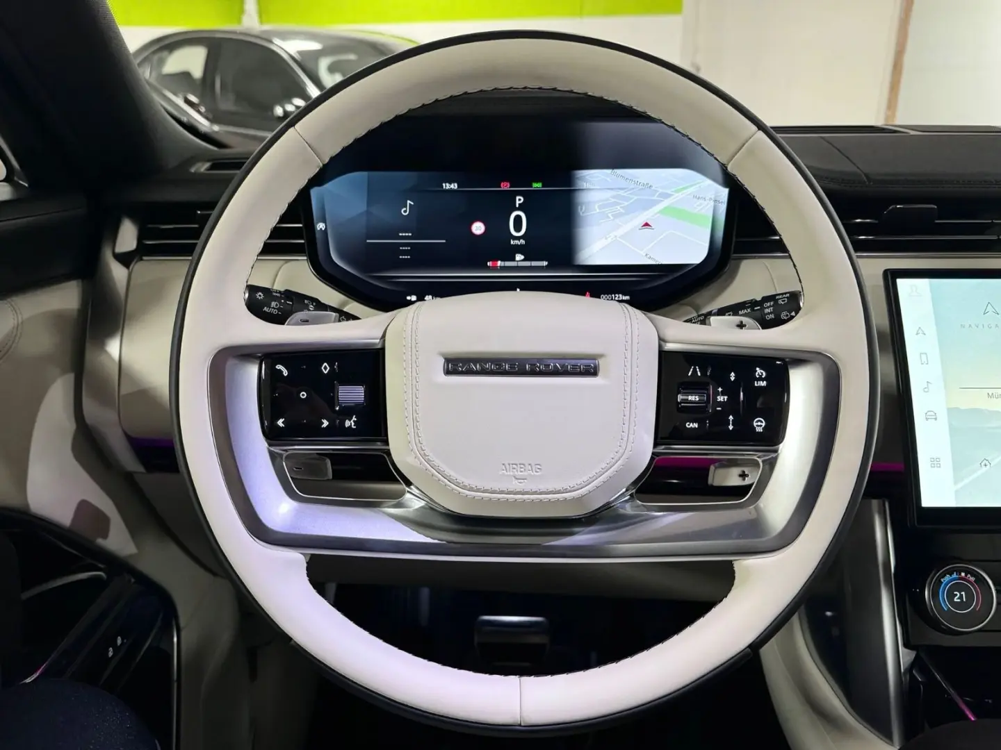 RANGE ROVER VOGUE D350 HSE FOND TV MASSAGE FULL!