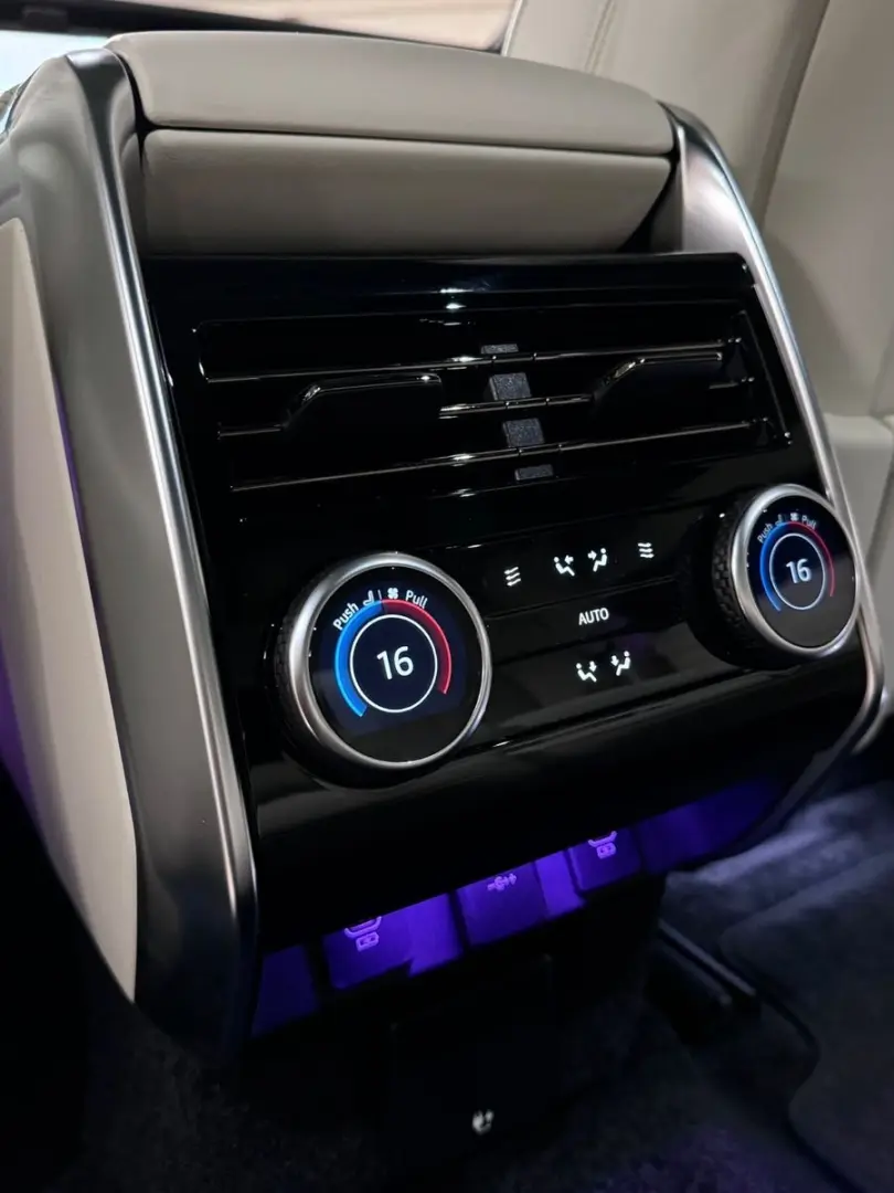 RANGE ROVER VOGUE D350 HSE FOND TV MASSAGE FULL!
