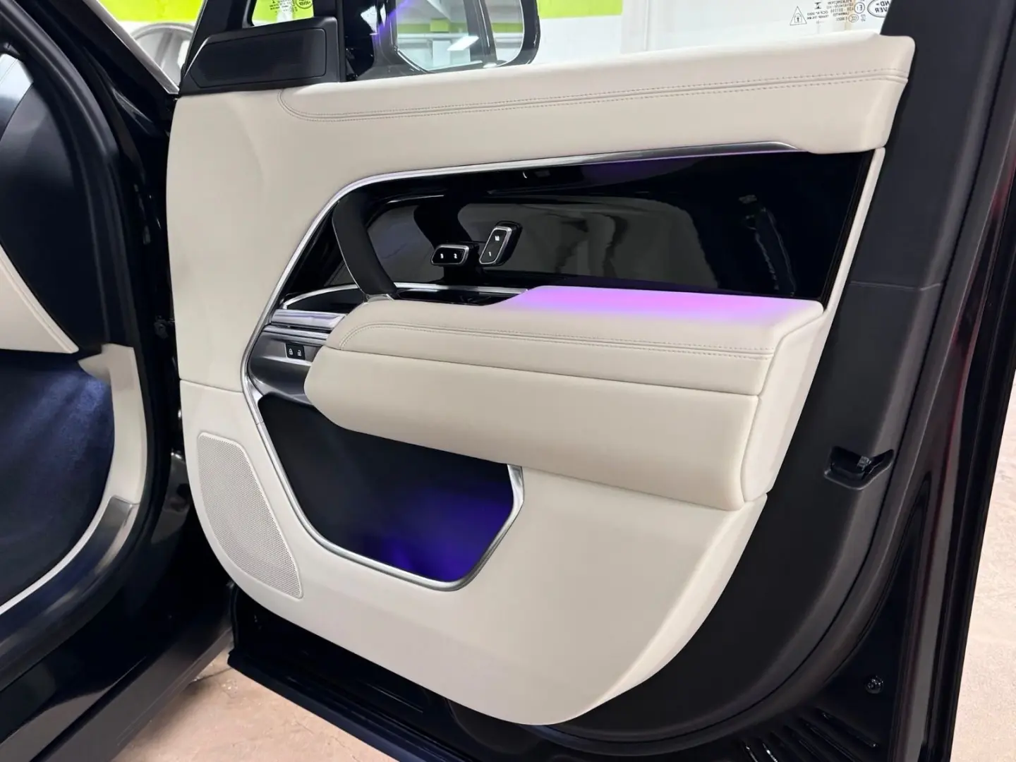 RANGE ROVER VOGUE D350 HSE FOND TV MASSAGE FULL!