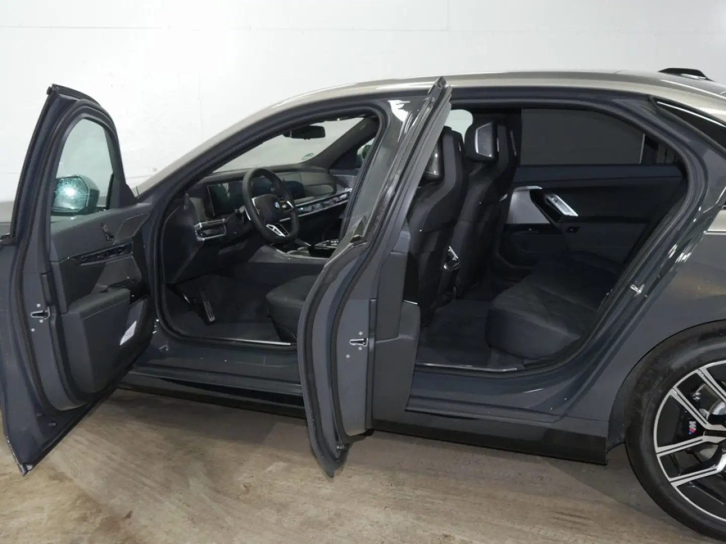 740d xDrive m Sport Pro  TwoTone,DA/PA-Prof,Sky