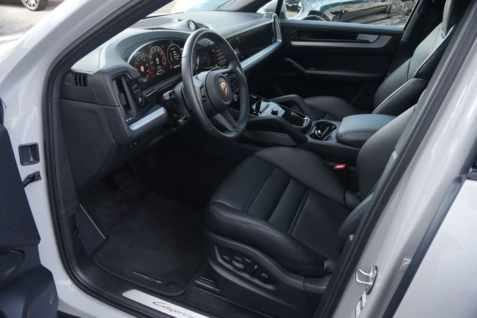 E-Hybrid Coupé PDISPLAY-ACC-LUFTF-PANO-BOSE-22RS