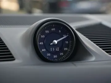 E-Hybrid Coupé PDISPLAY-ACC-LUFTF-PANO-BOSE-22RS
