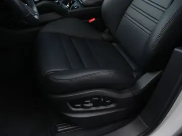 E-Hybrid Coupé PDISPLAY-ACC-LUFTF-PANO-BOSE-22RS