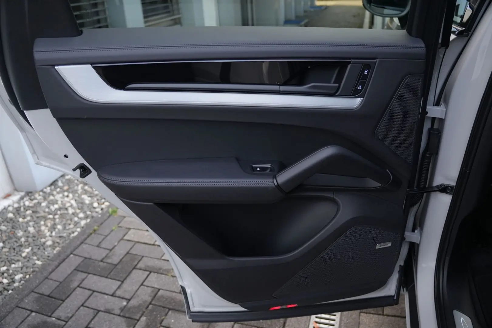 E-Hybrid Coupé PDISPLAY-ACC-LUFTF-PANO-BOSE-22RS