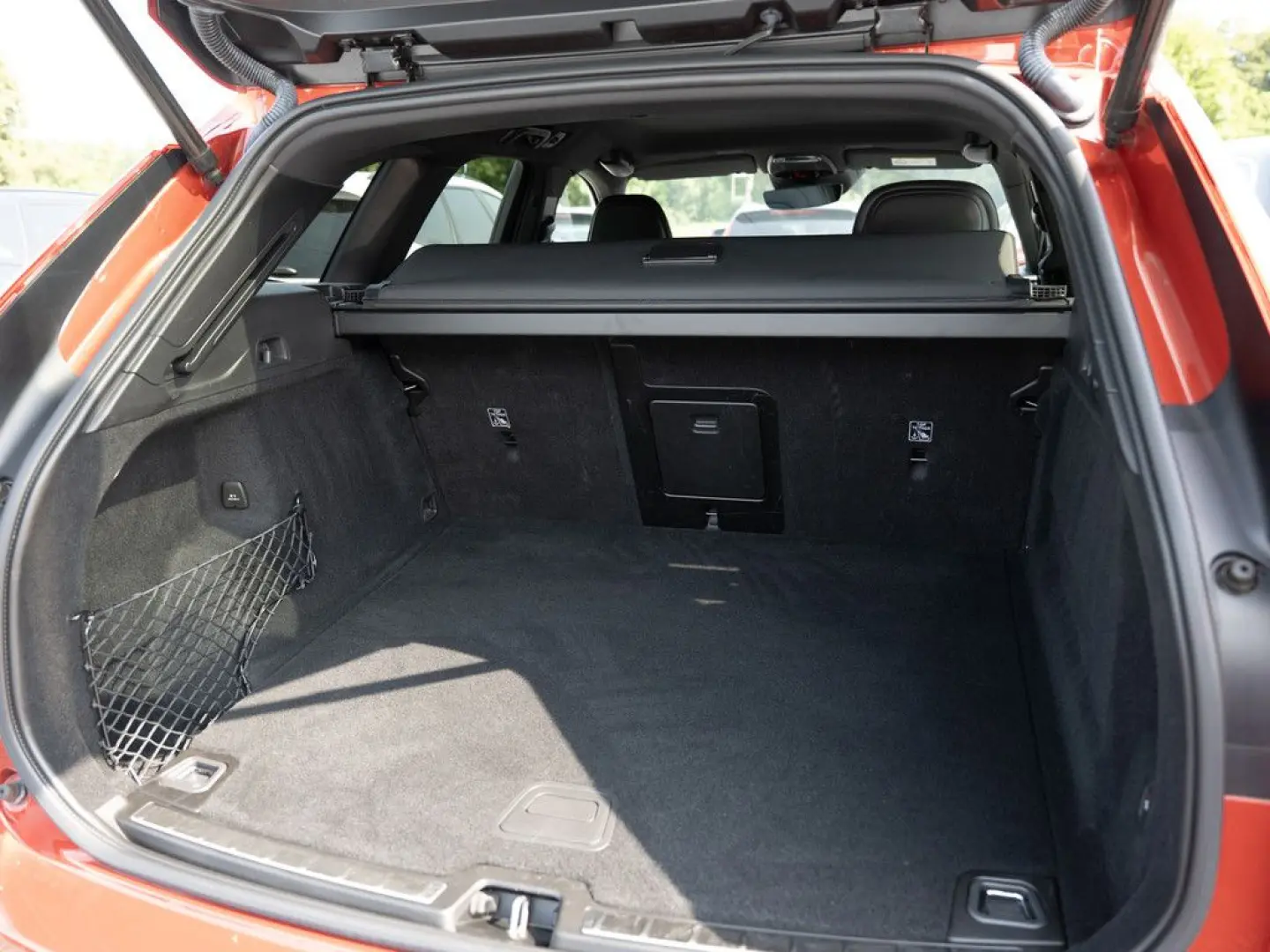 XC60 B4 R Design 2WD PDC SHZ NAVI KAMERA LED AHK