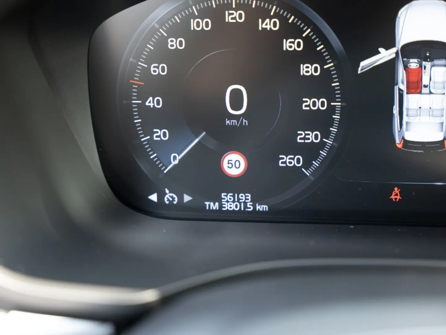 XC60 B4 R Design 2WD PDC SHZ NAVI KAMERA LED AHK
