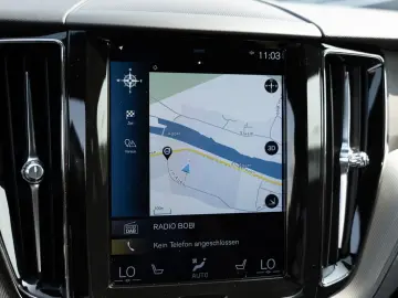XC60 B4 R Design 2WD PDC SHZ NAVI KAMERA LED AHK
