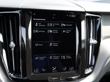 XC60 B4 R Design 2WD PDC SHZ NAVI KAMERA LED AHK