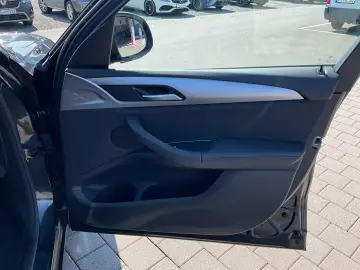 X3 xDrive 30 i Advantage Navi PDC Live Cockpit