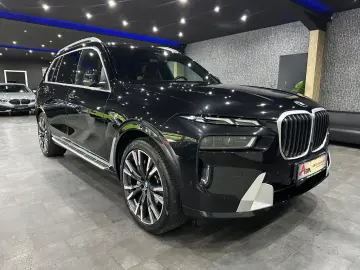 X7 xDrive 40 d /SKY LOUNGE / Iconic Glow / 1HAND