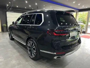 X7 xDrive 40 d /SKY LOUNGE / Iconic Glow / 1HAND