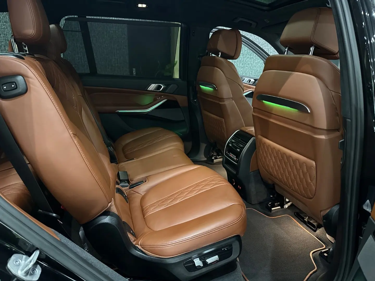 X7 xDrive 40 d /SKY LOUNGE / Iconic Glow / 1HAND