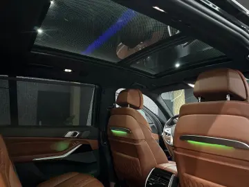 X7 xDrive 40 d /SKY LOUNGE / Iconic Glow / 1HAND