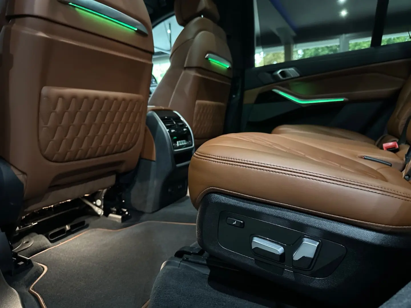 X7 xDrive 40 d /SKY LOUNGE / Iconic Glow / 1HAND