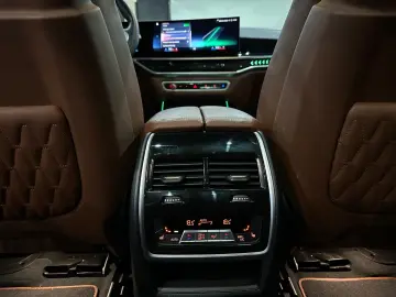 X7 xDrive 40 d /SKY LOUNGE / Iconic Glow / 1HAND