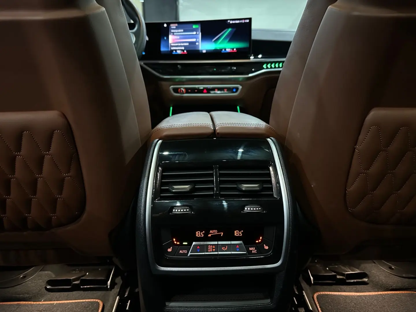 X7 xDrive 40 d /SKY LOUNGE / Iconic Glow / 1HAND