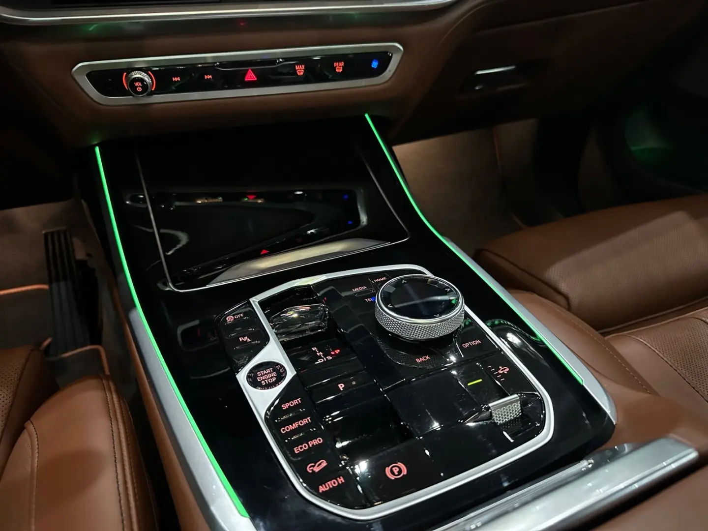 X7 xDrive 40 d /SKY LOUNGE / Iconic Glow / 1HAND