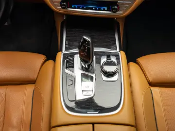BMW 740D XDRIVE