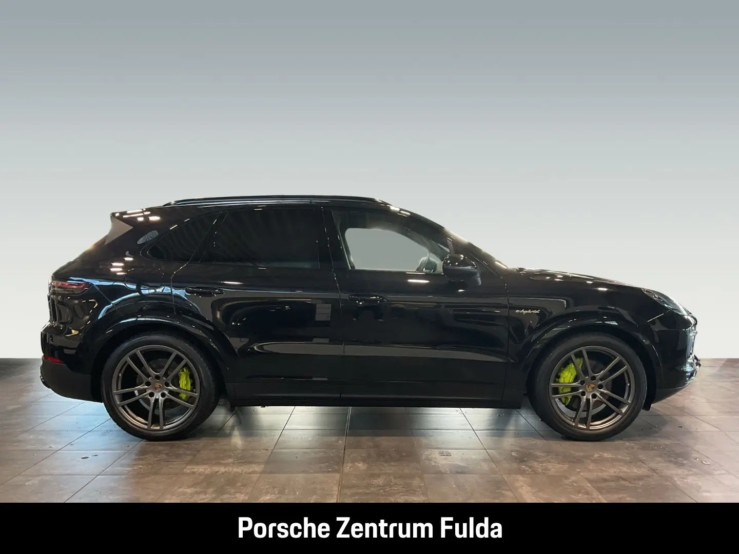 Cayenne E-Hybrid BOSE Panoramadach LED-Matrix