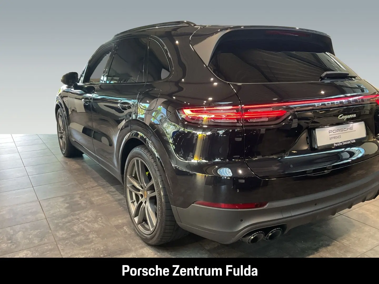 Cayenne E-Hybrid BOSE Panoramadach LED-Matrix