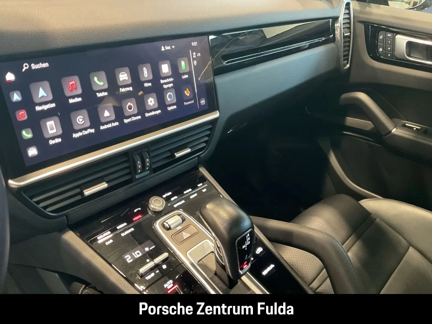 Cayenne E-Hybrid BOSE Panoramadach LED-Matrix