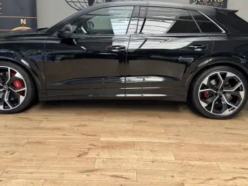 RSQ8 4.0 TFSI QU. Optik schwarz/B&O/23/Pano