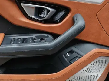 Urus 330Km/H840PS.Pan.Sitzbel/Mass.B&OLenkr.Hzg.
