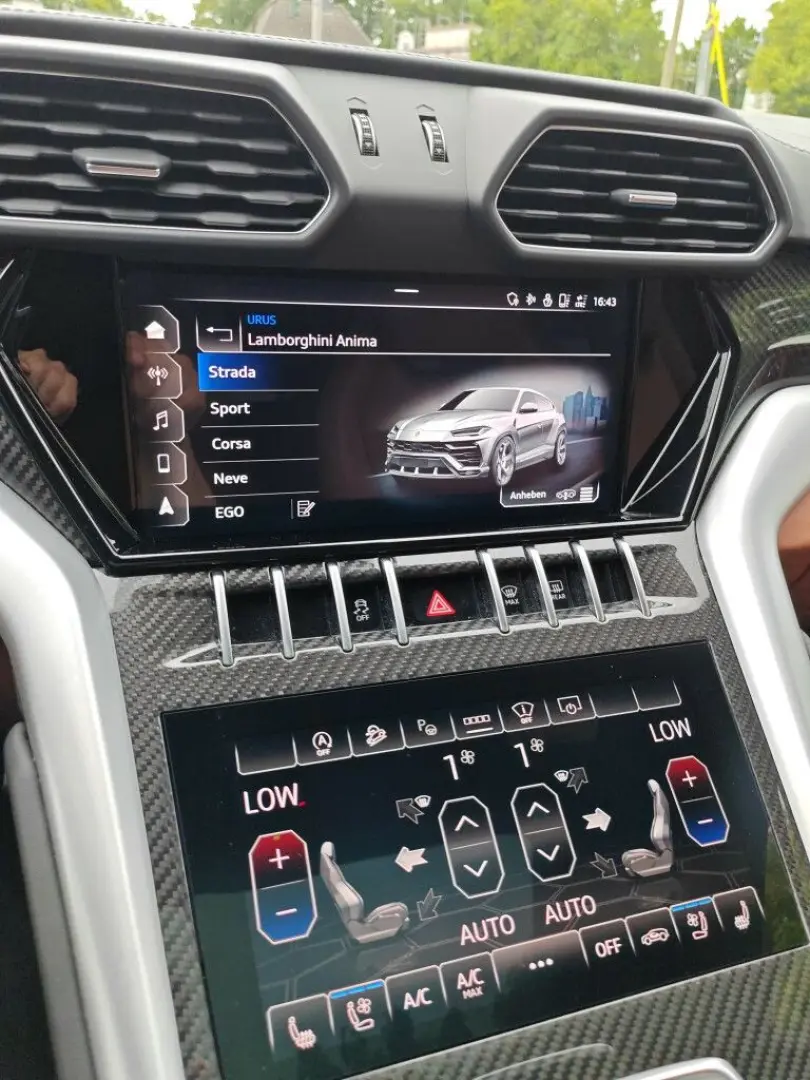 Urus 330Km/H840PS.Pan.Sitzbel/Mass.B&OLenkr.Hzg.