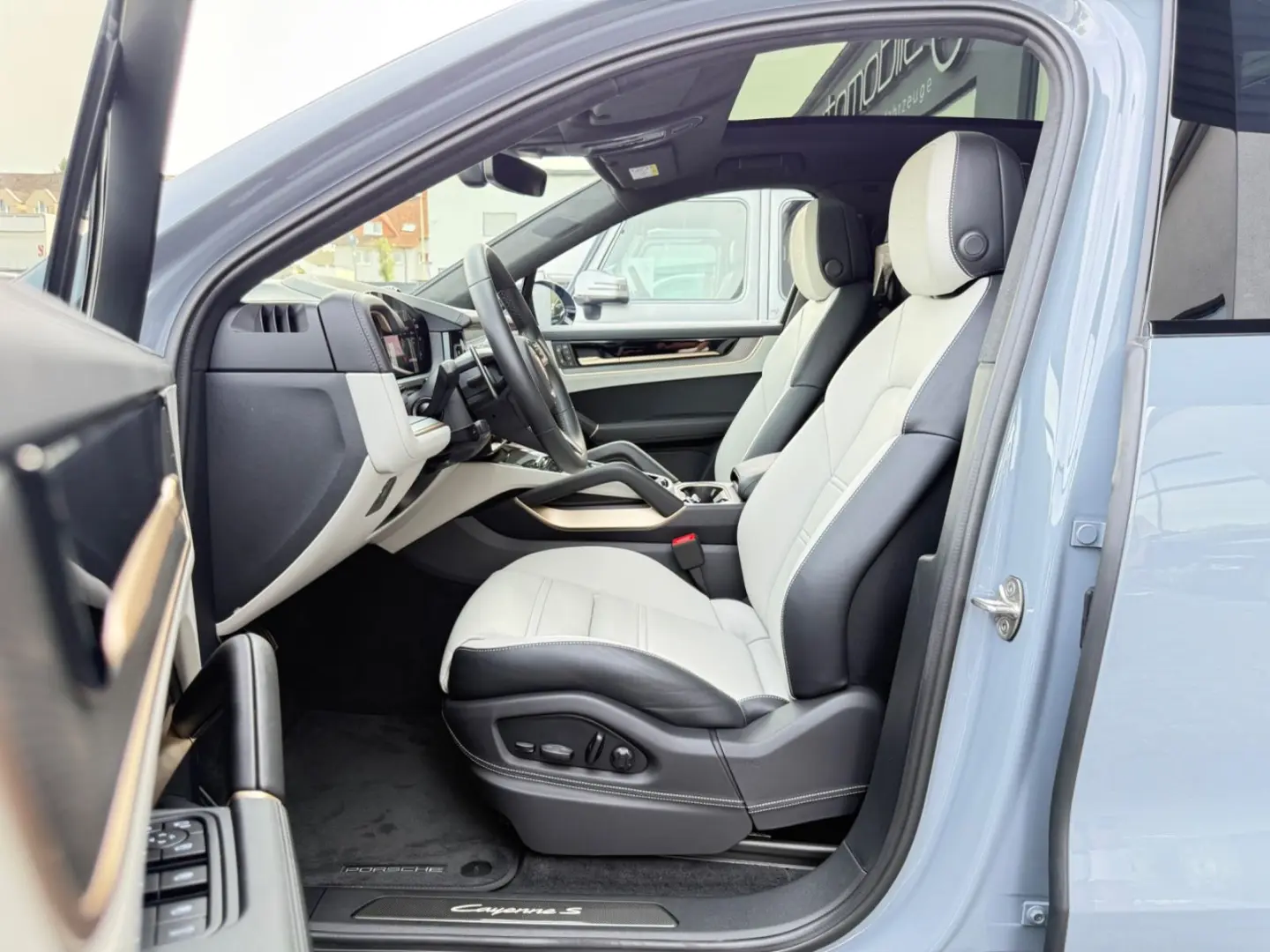 Cayenne*CoupeS*Individual*3xTV*360°ACC*BURMESTER
