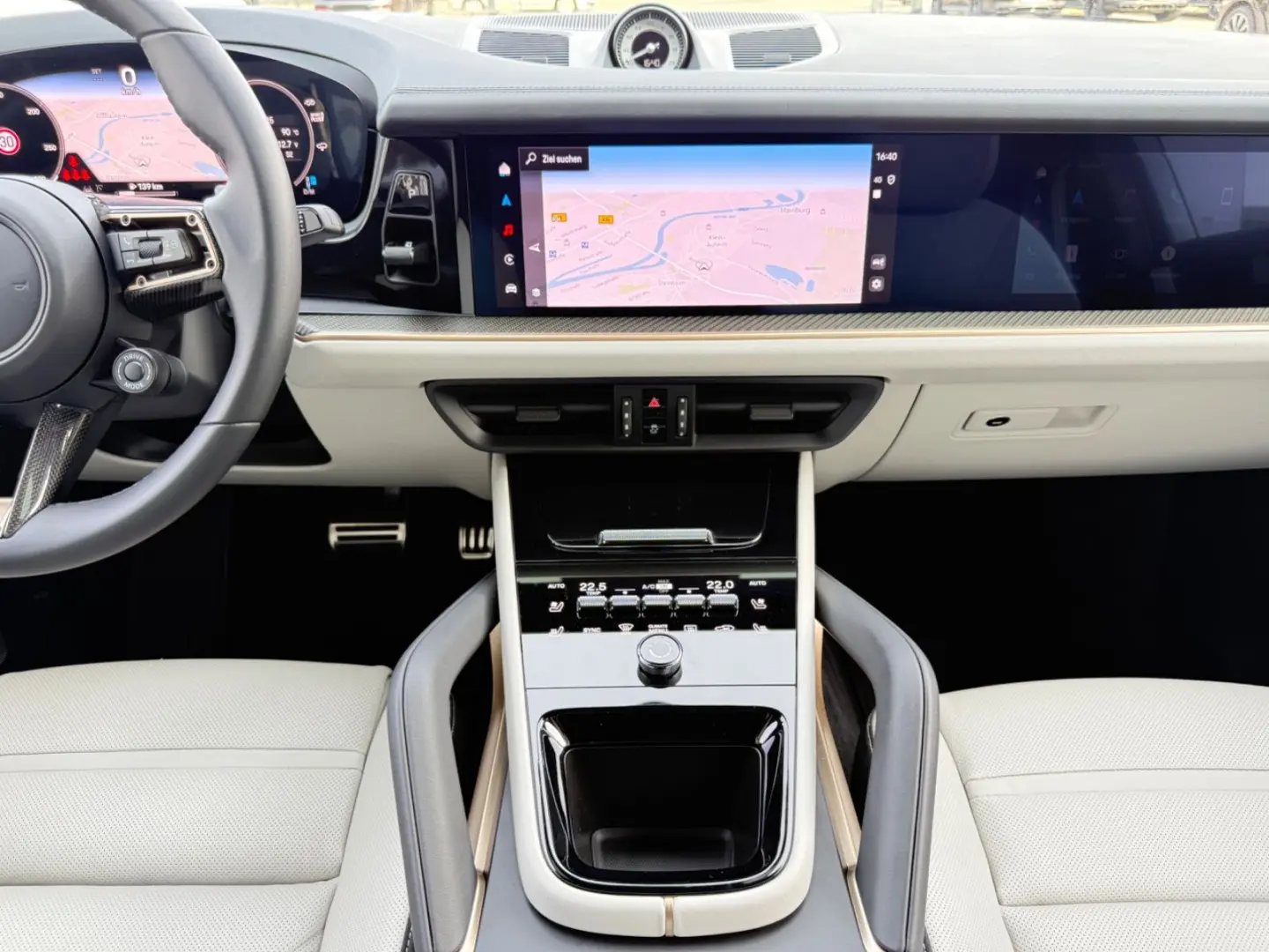 Cayenne*CoupeS*Individual*3xTV*360°ACC*BURMESTER
