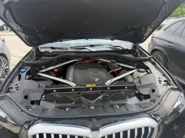 X5 xDrive50e  LED Navi Pano ParkAssist LiveCockp