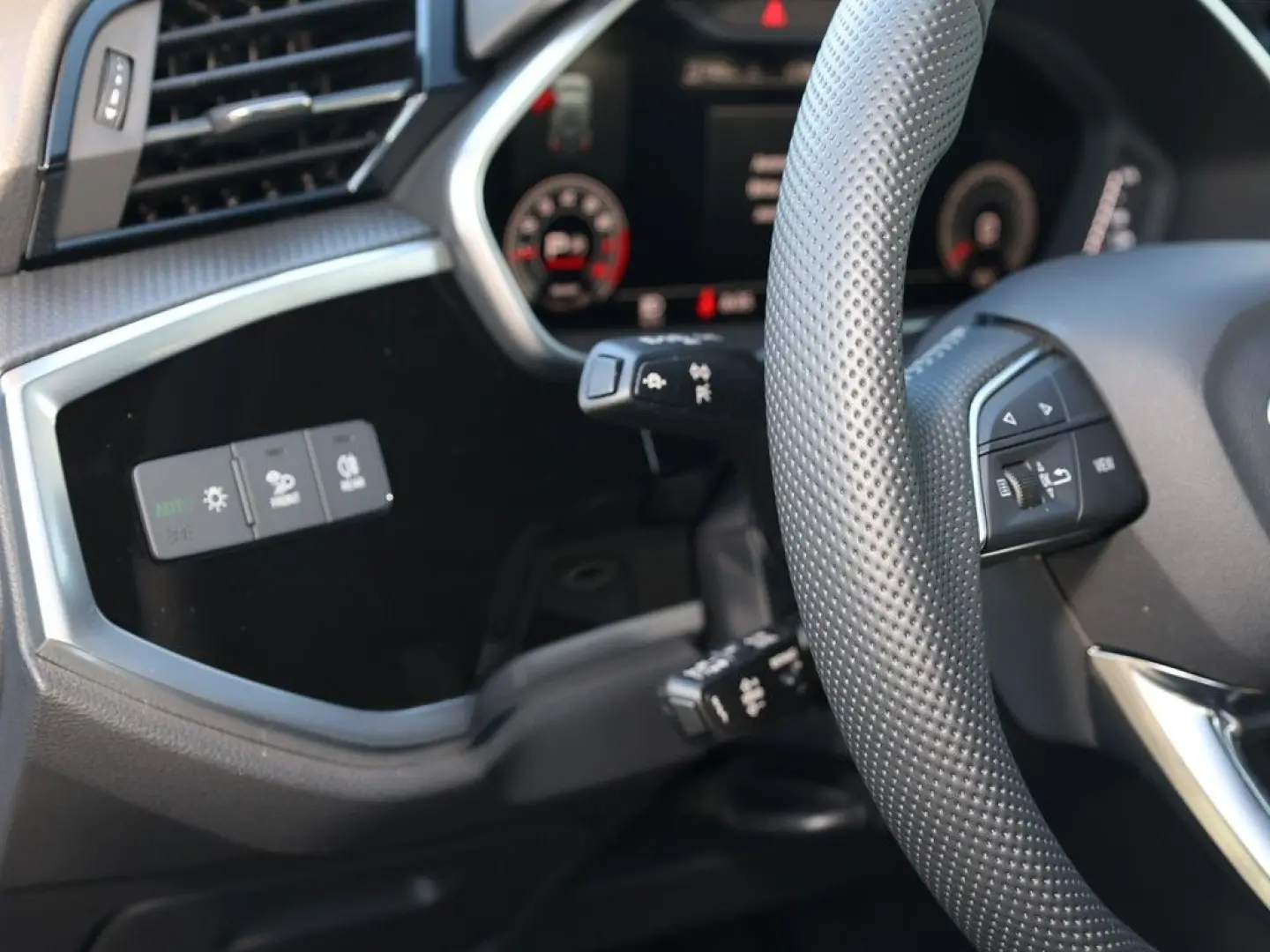 Q3 S line 35 TFSI S tronic *SONOS*NAV*