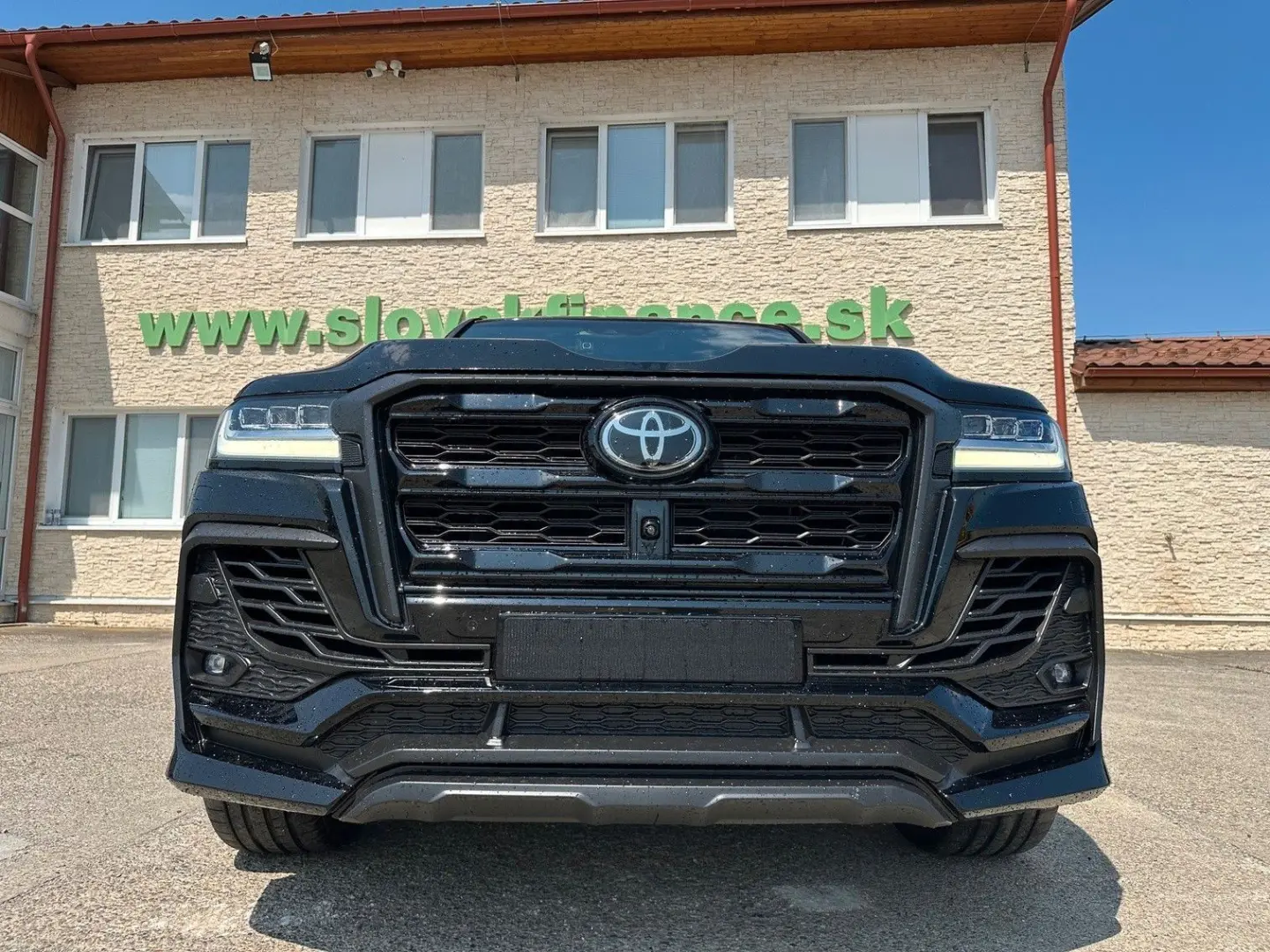 LAND CRUISER 300 4x4, COMBI VIN 466