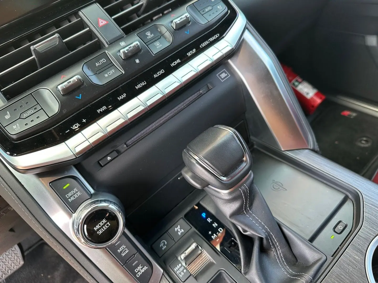 LAND CRUISER 300 4x4, COMBI VIN 466
