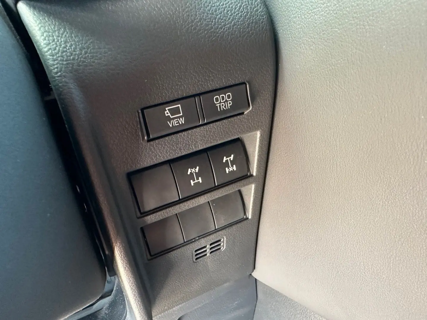 LAND CRUISER 300 4x4, COMBI VIN 466