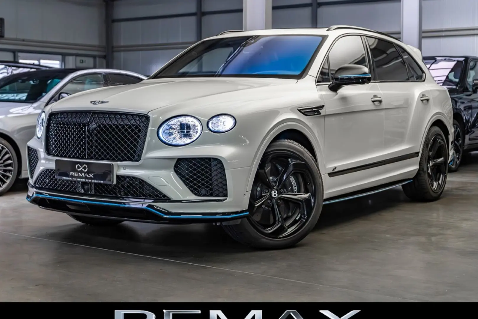 Bentayga 4.0 V8 S / Naim / All Terrain Spec.