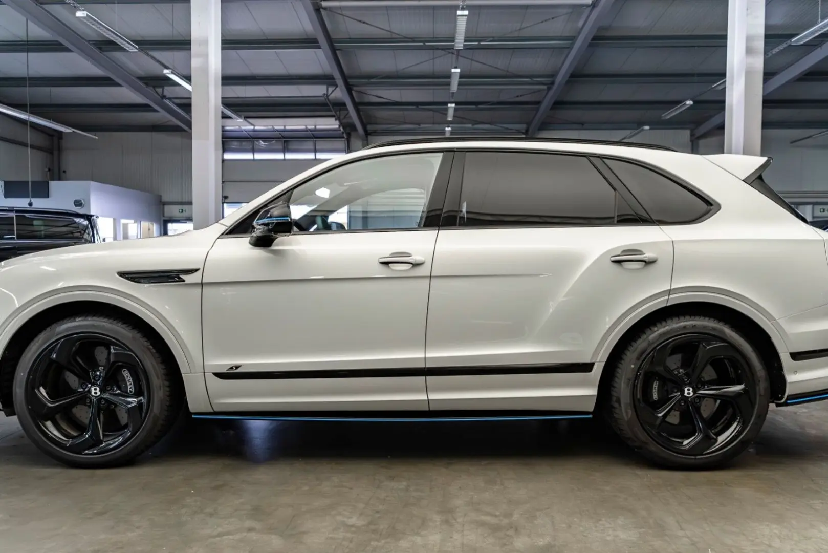 Bentayga 4.0 V8 S / Naim / All Terrain Spec.