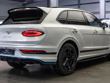 Bentayga 4.0 V8 S / Naim / All Terrain Spec.