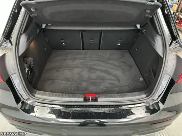 A 220 d AMG Kompaktlimousine *Nigh-P. Ambiente