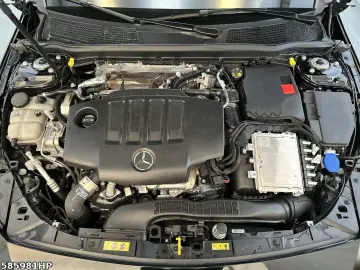 A 220 d AMG Kompaktlimousine *Nigh-P. Ambiente