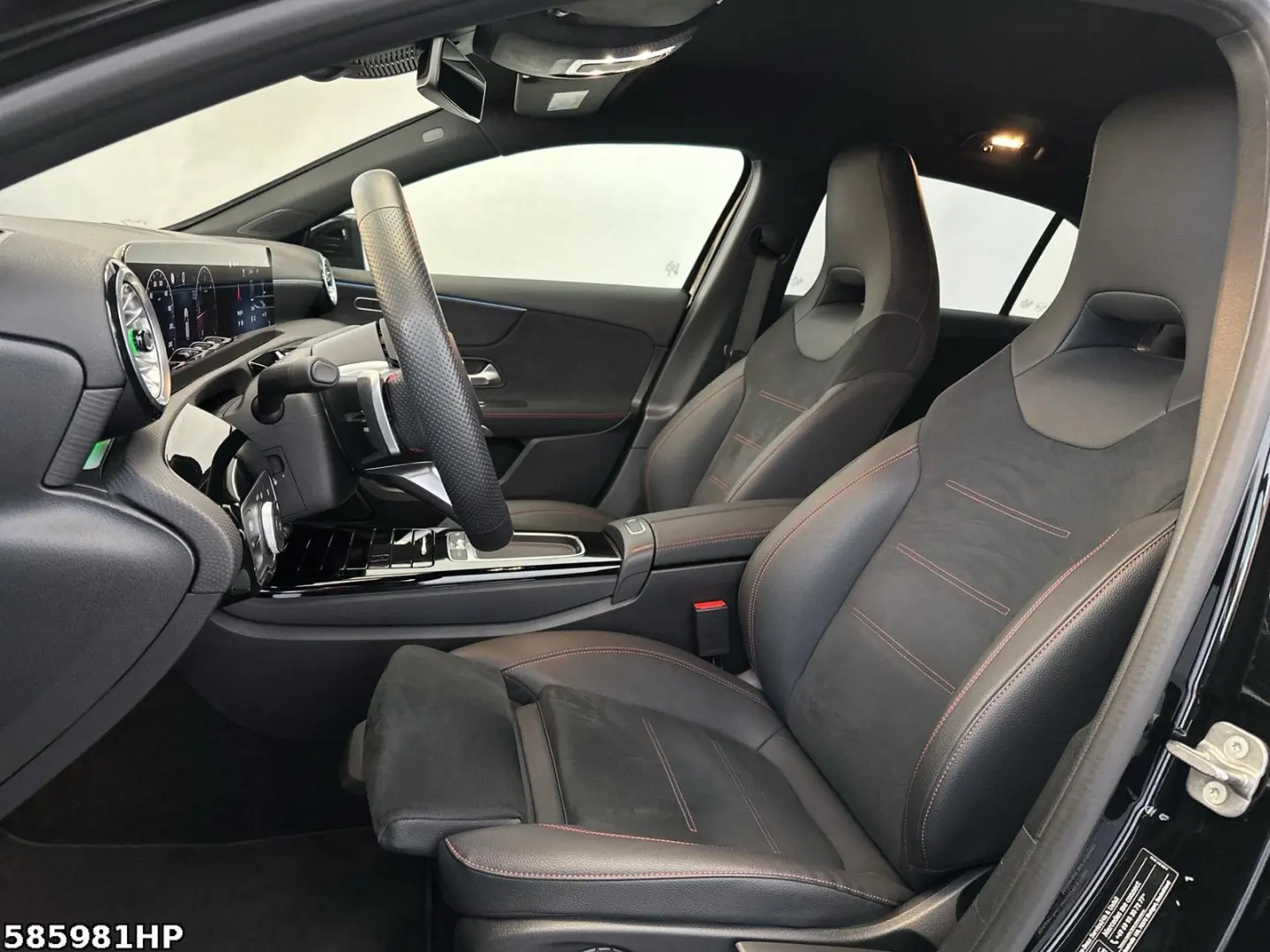 A 220 d AMG Kompaktlimousine *Nigh-P. Ambiente